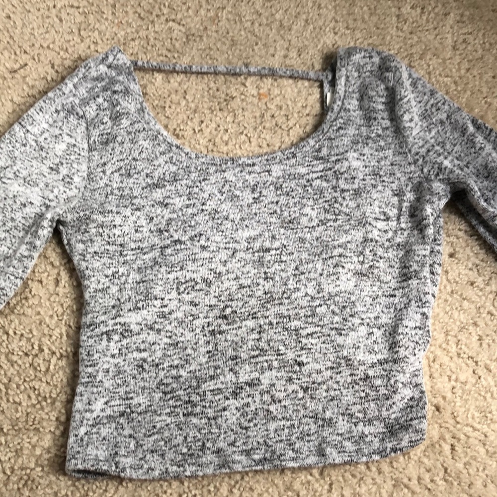 heathered gray shirt